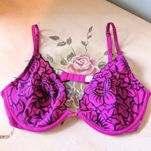 Victoria’s Secret Very Sexy Fuchsia Pink & Black Floral Embroidered Push up Bra